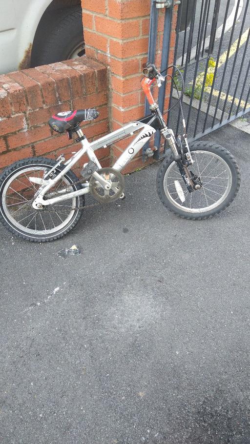 Buy & Sell Lancashire Blackburn with Darwen - Photos for Child's Raleigh Bicycle