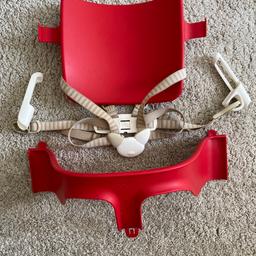 Good condition & easy to clean. 

The harness was great when my baby started trying to climb out of the chair while I popped back into the kitchen etc!