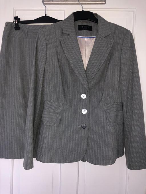 Buy & Sell South East London Grove Park - South East London - Photos for Women’s suits