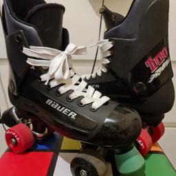 Great condition Bauer Turbo quad skates for sale. Rare old school quad skates, no cracks, splits or breaks in shell. Liner in good condition except for 2 small rips as shown in pics.

Size 7/8 uk, the boot is uk 7/8 eu 41/42, and the liner is a 7.  will fit 6.5 to 8

Come with Variflex wheels wheels.
Would be open to offers for skates without wheels.
will include full set of pads, consisting of elbow, knee and wrist.

Can post at buyers cost. Collection from W13 or UB2 area. UK shipping only