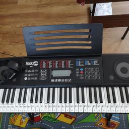 Immaculate condition electrical keyboard from rockjam code rj761 - comes with seat, stand, headphones and keyboard books.
Gutted to be selling as bought as a bundle from amazon for £120 and daughter is just not interested so would love to see go to a good home.
Collection only from a smoke and pet free home in South Ockendon.