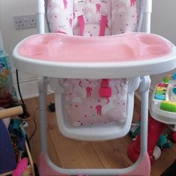 Gorgeous pink and white unicorn highchair in great condition
Removable tray and reclining back. Also has 6 adjustable height settings
Payment on Collection or instant Bank transfer. Please don't not pay into shpock wallet thank you x