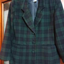 LOVELY AND SOFT JACKET, 36% POLYESTER, 35% WOOL, 30% MIXED FIBRES, 100% NYLON FULLY LINED, GREEN AND BLUE CHECKED.