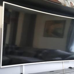 55 inch curved tv in white.
smart TV
WiFi
freesat
2 remotes
350.00