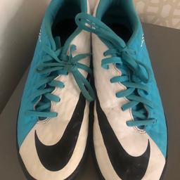 Hypervenom
Used but in good condition. Has been in the washing machine so they are clean.