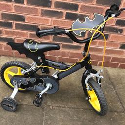 12” Batman Bike

Fully Assembled ready to go
Steel frame.
Front calliper and rear calliper brakes..
12 inch wheel size.
EVA puncture-proof tyres.
Adjustable seat.
Adjustable handlebars.
Compatible with stabilisers (stabilisers included).
Stabilisers are removable.

Suitable for ages 3 years and over.

Collection only from Cannock WS11