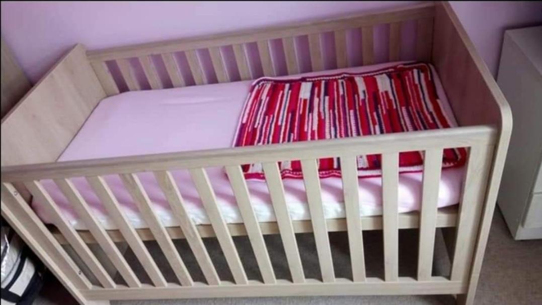 cot bed in BD12 Bradford for £40.00 for sale Shpock