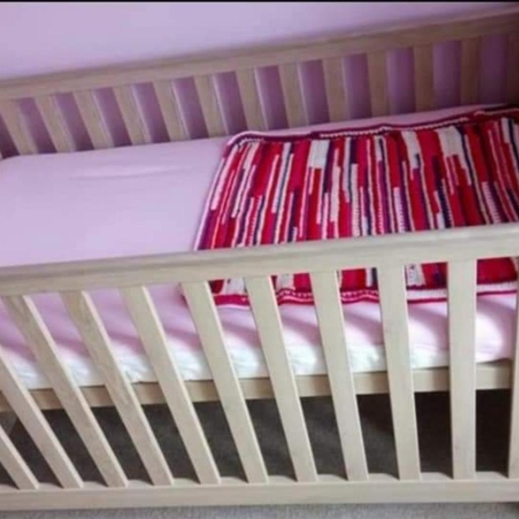 cot bed in BD12 Bradford for £40.00 for sale Shpock