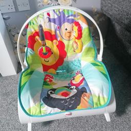 Suitable from Birth to Toddler.

Can rock and can also be still. Comes with straps. I have just tucked them underneath :)

Pet and smoke free home