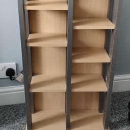 Free standing shelving unit
shelves can be moved into different places using the pegs
Excellent condition
sizes in photos
"Collection Only"