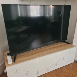 -2160p 4K Ultra HD resolution
-built in Wi-Fi
-Freeview HD turner
-Smart apps (Netflix, amazon prime, ITV etc) and 70 radio stations
-3 HDMI ports and USB
-screen 50" / 127 cm
(remote included)

TV without scratches and kept really well throughout the 1 year I have owned it, original box included.
Requires collection or if able to organise a courier. 2 people might be required to lift and move due to dimensions.