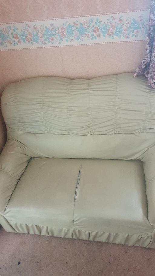 Buy & Sell South Yorkshire Sheffield - Photos for cream leather 2 seeter settee