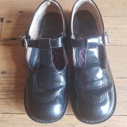 Here I am selling a pair of girls Kickers size 5
black patent leather.