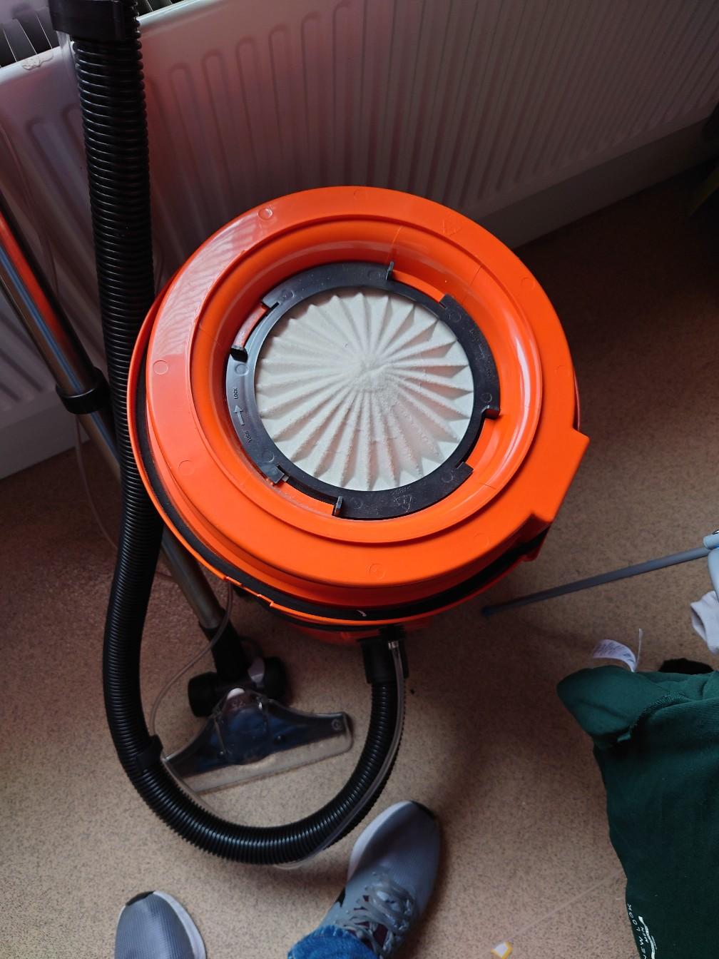 Vax 3 in 1 carpet cleaner in E13 London für £ 70,00 zum Verkauf | Shpock AT