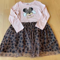 Kleid 👗 Mädchen mit Tüll GR 110/116

Minnie Mouse

Neu & ungetragen