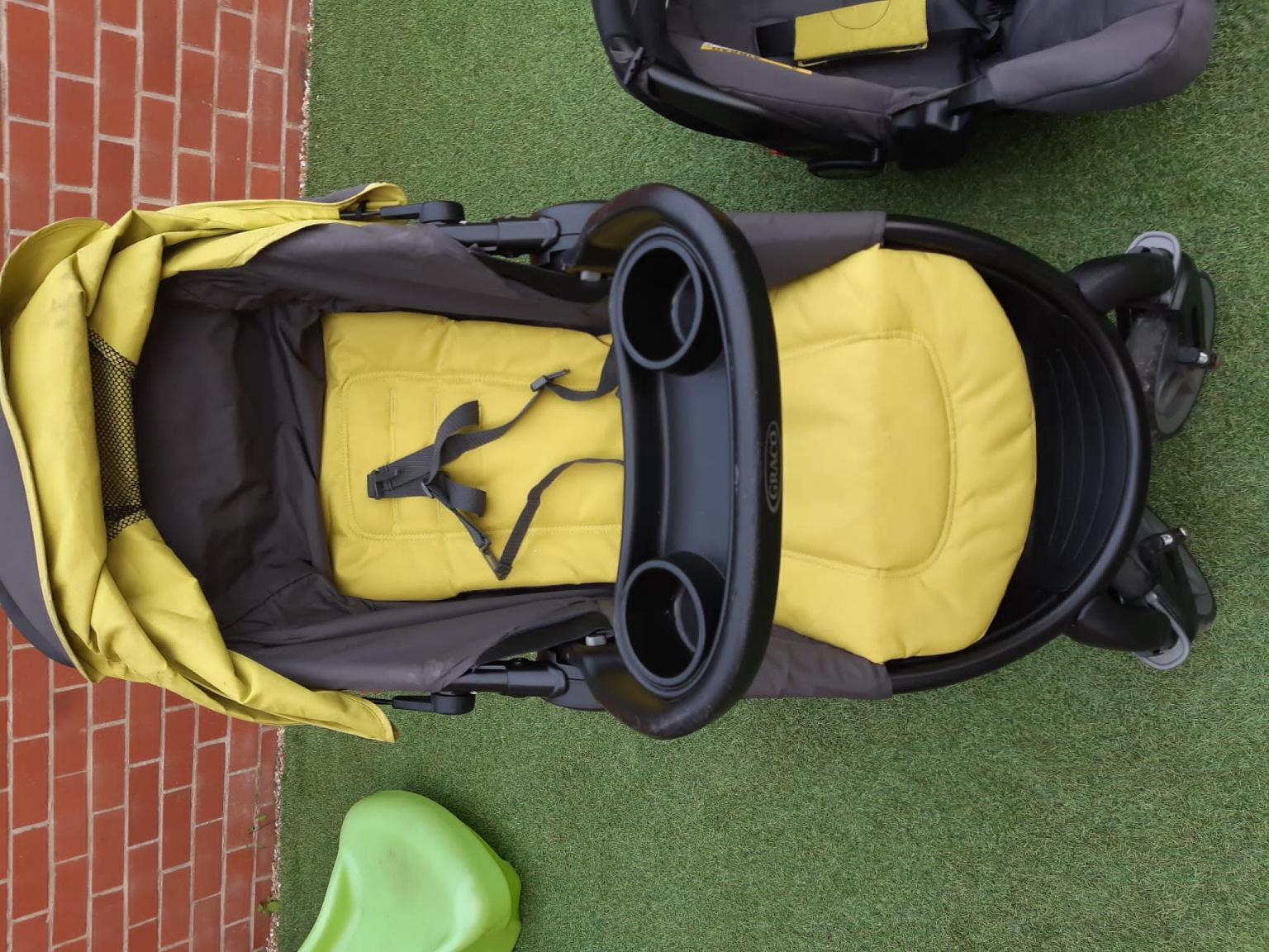 Graco pushchair, car seat and isofix bases in WF3 Wakefield for £25.00