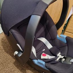 Used for only a couple of months. 

Also selling a mamas and papas sola2 pushchair, with which this car seat was used - see my listing.