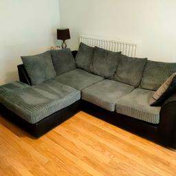 Really comfortable corner sofa, washable,gray colour and very clean, it can be kept together or separately in 2 pieces.
I am moving in a new place that doesn't fit.
Delivery price might raise or decrease depending on the distance if you choose delivery option.