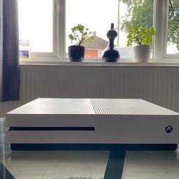 500GB Microsoft Xbox One S Console.
Runs Smoothly Excellent Condition
Comes with 1 Xbox Controller