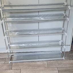 Giving it for free. Very good condition, no damage, been used. Length 96.5 cm, height 114cm and width 20cm. Colour grey. Carefully wrapped in bubble wrap, all pieces included as advertised, nothing is missing. Very light to carrying it out by hand. No delivery, only for collection.