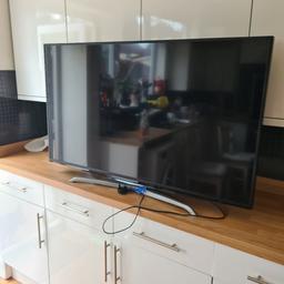 Selling 50inch 4K Smart TV, only had it 1 year selling due to buying bigger new TV. Fully working. Has 3xHDMI ports. With Remote Collection only