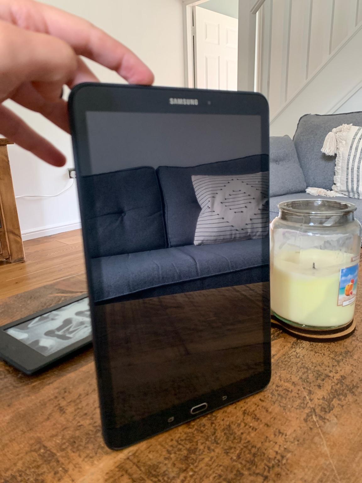 Samsung Tablet in S43 Bolsover für 25,00 £ zum Verkauf Shpock DE