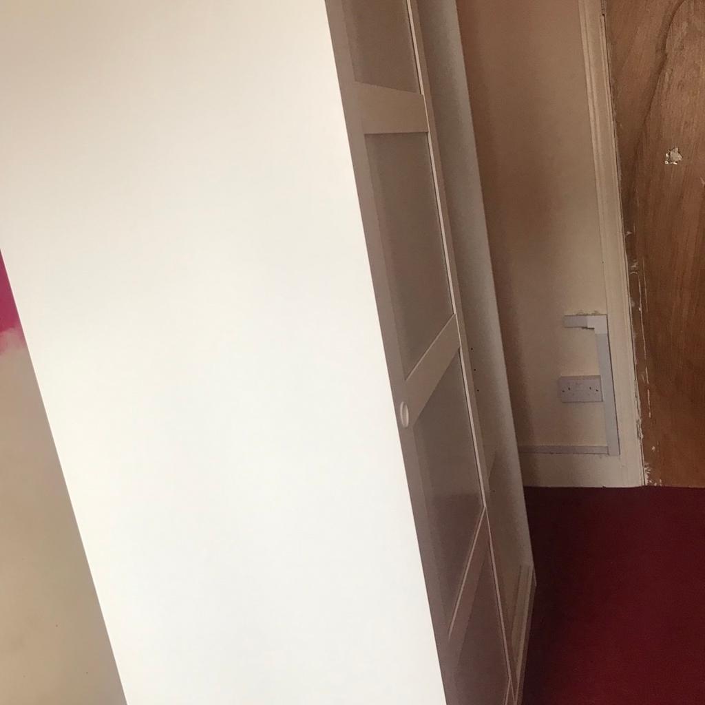 IKEA White Wardrobe with sliding doors in SE13 London for £10.00 for