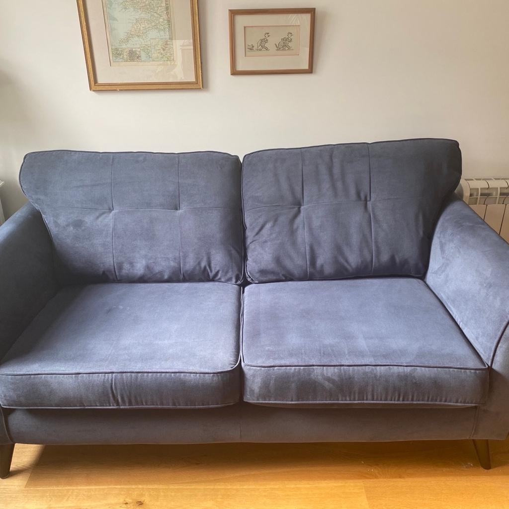 Dfs leia online sofa