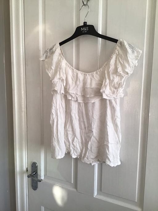 Buy & Sell West Yorkshire Leeds - Photos for Ladies white frill top