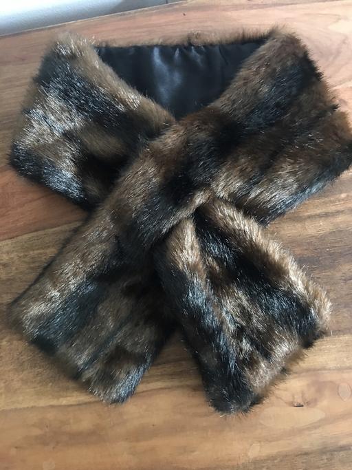 Buy & Sell Essex Brentwood - Photos for Faux fur neck piece