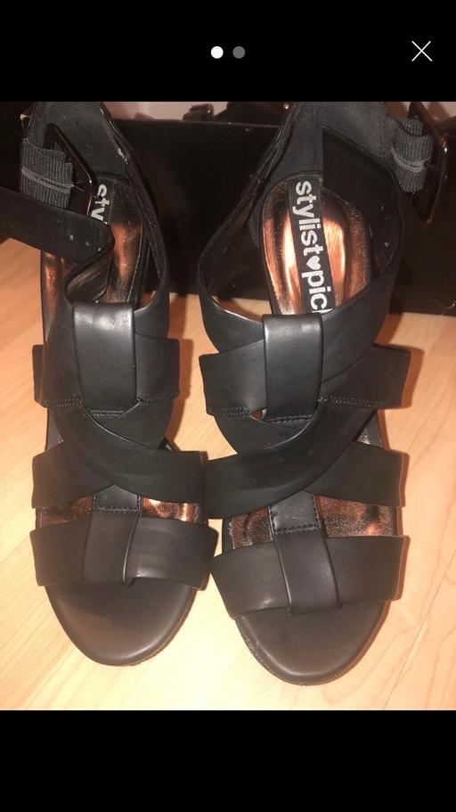 Buy & Sell South West London Nine Elms - South West London - Photos for Black Strap Heels