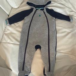 Hi
I am selling some stuff as having a clear out so follow me as I will be having lovely items for sale/ free

Here I have Ted Baker babygrow/snowsuit
Like new only used once as was in lockdown last year

9-12 months

COLLECTION CHINGFORD E4 PLEASE

Thanks for looking 😊