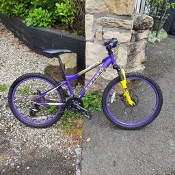 3 year old Caerra Luna 13" mountain bike.

Upgraded Shimano grip shifts and hydraulic front and rear brakes.

Normal wear and tear with new tyres and brake pads.

Was £229.00 new.