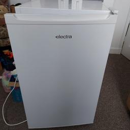 Electra Undercounter Fridge 
Excellent condition with original shelves and drawers.