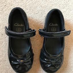 Barely worn. Size 7E, Velcro fastening school shoes. Minimal signs of wear- a couple of faint scuff marks at the side. Otherwise great condition and hardly worn.