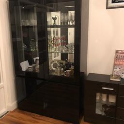 Showcase / Cupboard for kitchen living sitting room for sale

Excellent condition

Whole complete unit

£100

Buyer to arrange van for collection from CHINGFORD