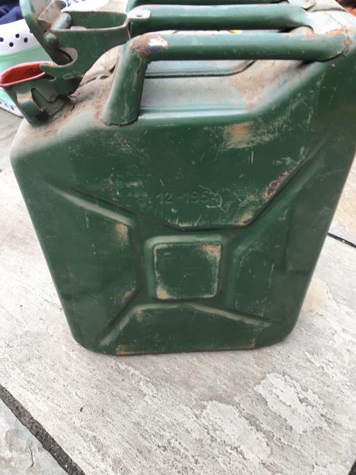 Vehicles West Midlands Dudley - Photos for VINTAGE JERRY CAN