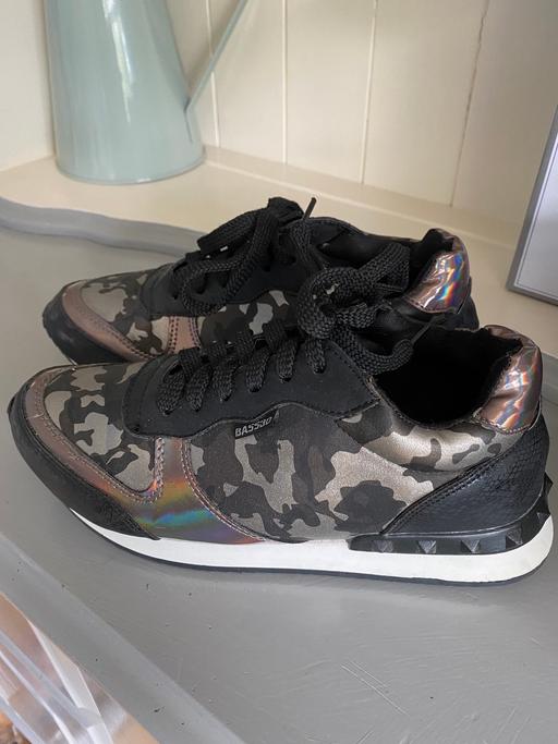 Buy & Sell Staffordshire Tamworth - Photos for Camo trainers sneakers size 3