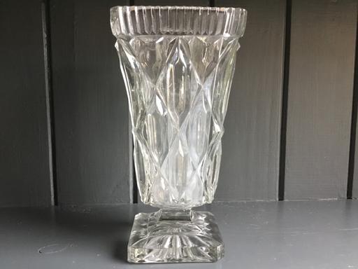 Buy & Sell Suffolk East Suffolk - Photos for Vintage Glass Pedestal Vase