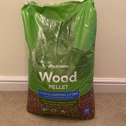 Non Clumping Wood Pellet Cat Litter by Pets at Home.

Made from 100% natural wood the litter is biodegradable, making it friendly on the environment.

Four unopened bags available for collection, or delivery within a 10 minute drive of Purley.

Available because we recently lost our cat. Retails £7.49 per bag, usually with a 3 for 2 price (£4.99 per bag)

Suitable for cats and kittens of all ages.