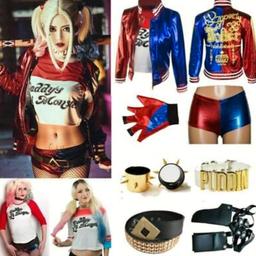 Verkaufe hier mein Harley Quinn Outfit von Suicide Squad mit Perücke, Jacke, Shirt, Hose und Accessoires (Schläger und Schuhe sind nicht enthalten)
Preis verhandelbar