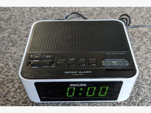 Buy & Sell West Midlands Wolverhampton - Photos for philips clock radio aj311205