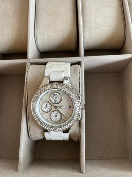 Buy & Sell Kent Dartford - Photos for Ladies DKNY Watch White