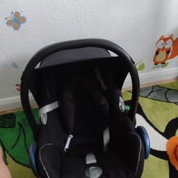 Maxi-Cosi car seat 
from birth to 10 kg