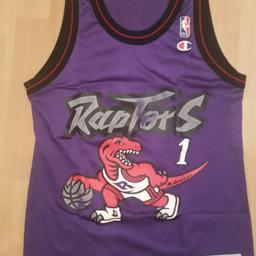 Verkaufe ein original aus den USA 1998 mitgebrachtes Toronto Raptors Jersey von Champion mit der Trikotnummer 1 die damals von Tracy McGrady hatte.

US Grösse: 36 (entspricht deutscher Grösse S)

Privatverkauf keine Garantie und kein Umtausch