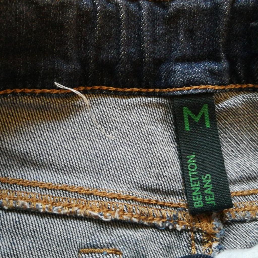 Leider kaum getragene superweiche, coole Benetton Jeans
Zu rasch rausgewachsen 😭