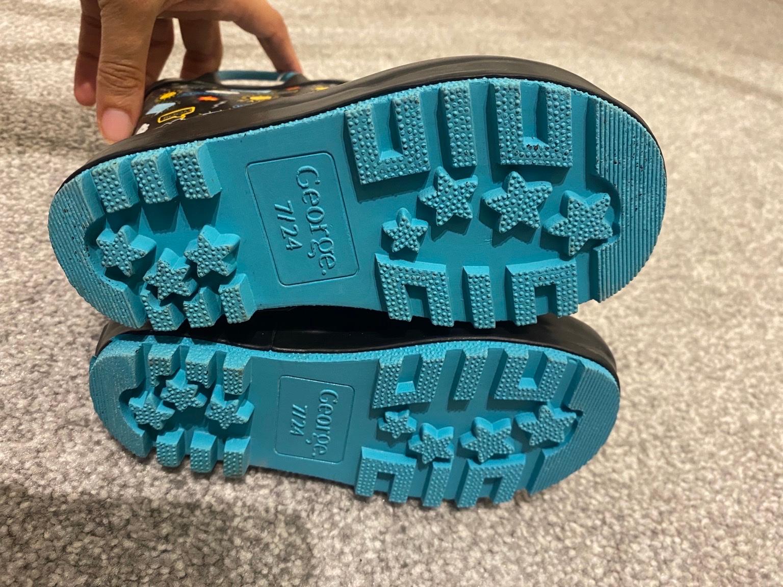 Asda first walkers wellies new in LE5 Lodge für 4,00 £ zum