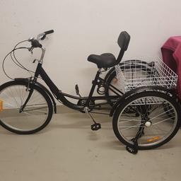 hiermit verkaufe ich das neues dreirad Fahrrad es ist 24 Zoll Neupreis 300 Euro zu verkaufen für 250 Euro nur an Selbstabholer zu verkaufen