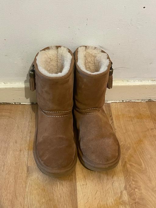 Buy & Sell West Midlands Birmingham - Photos for Girls UGG Boots UK size 2