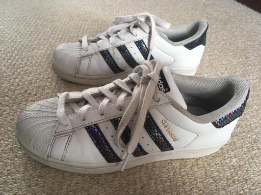 Buy & Sell Lincolnshire South Kesteven - Photos for Adidas Superstar trainers size 4